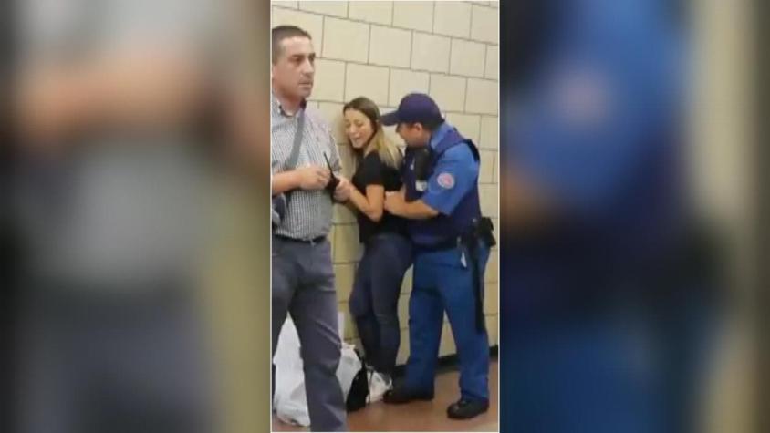 [VIDEO] Polémica por maltrato a mujer por tomar una foto en el Metro