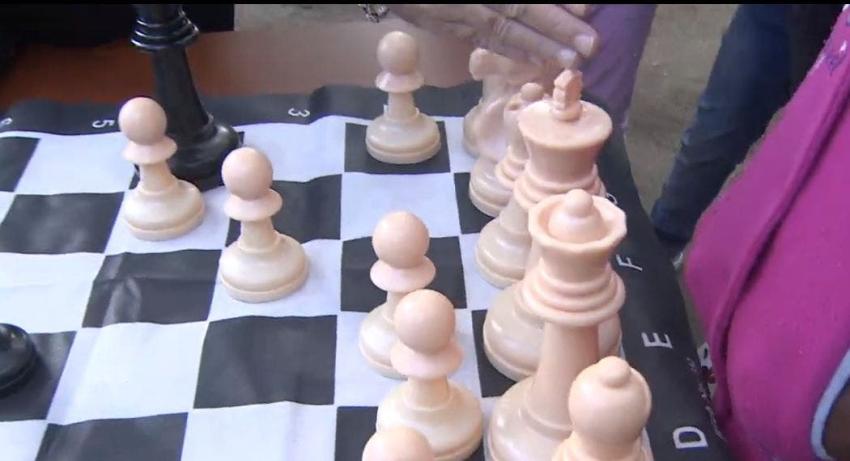 [VIDEO] El ajedrez llega a las salas de clases de Pedro Aguirre Cerda