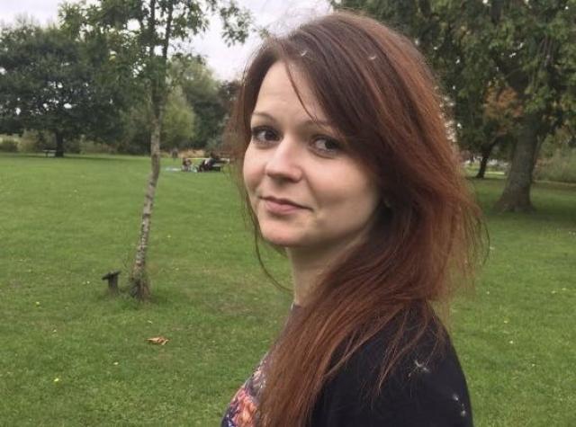 Hija del exespía ruso envenenado en Reino Unido sale del hospital