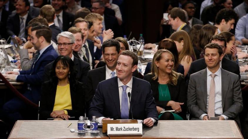 5 cosas que quizás no sabías de Facebook y que Zuckerberg desveló en su comparecencia en el Congreso