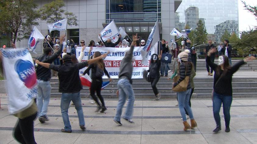 [VIDEO] Huelga en Latam: Pasajeros exigen respuestas