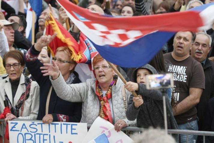 Croacia se compromete contra la violencia a las mujeres pese a protestas callejeras