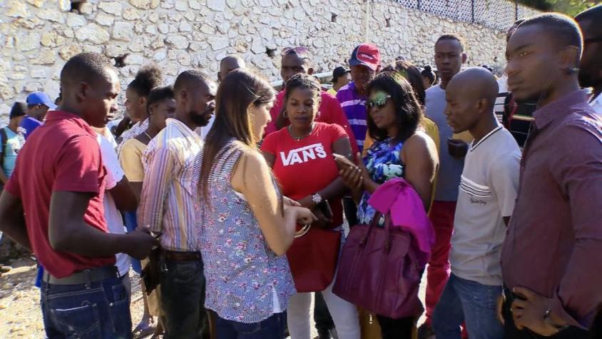 [VIDEO] Filas y dudas en Haití para conseguir nueva visa