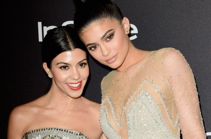 Kylie Jenner revoluciona Instagram con sensual foto junto a su hermana Kourtney