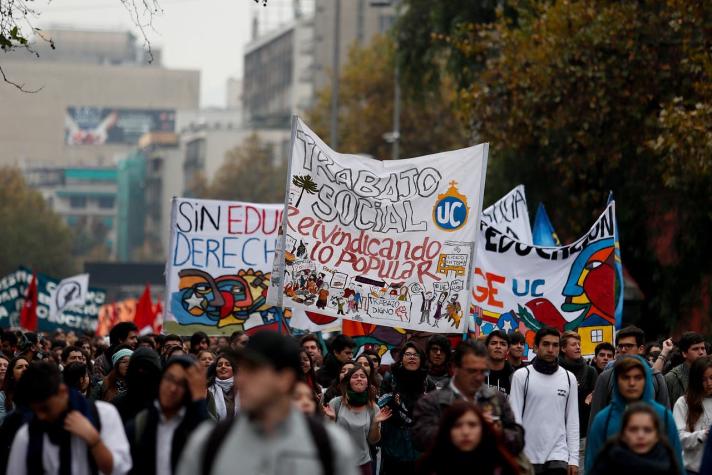 Conoce los desvíos que habrá en Santiago por la primera marcha estudiantil del año