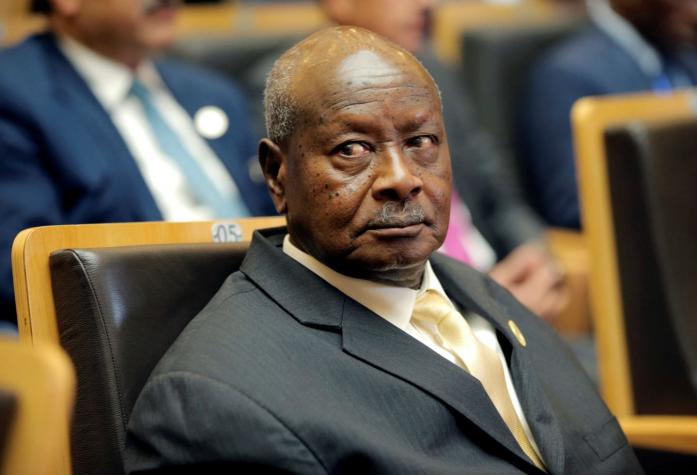 Presidente de Uganda quiere prohibir el sexo oral porque "la boca es para comer"