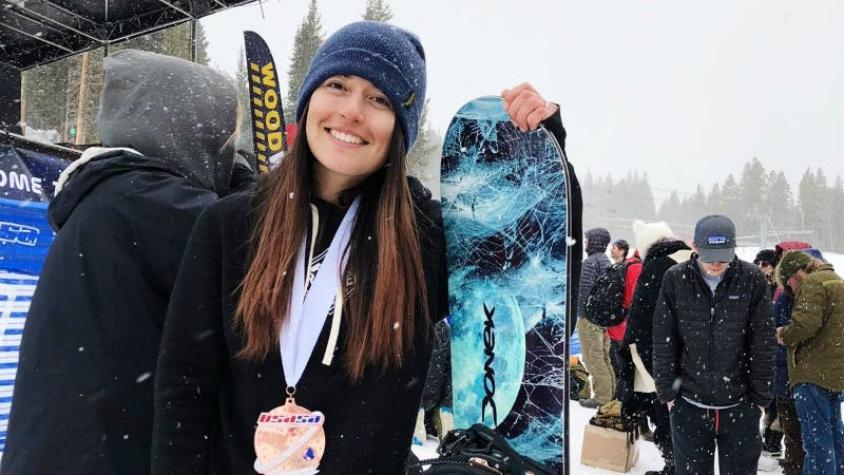 Javiera DiBenedetto, la rider chilena de snowboard que triunfa en Estados Unidos