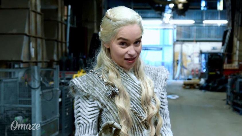 [VIDEO] Emilia Clarke quiso spoilear a toda costa "Game of thrones"
