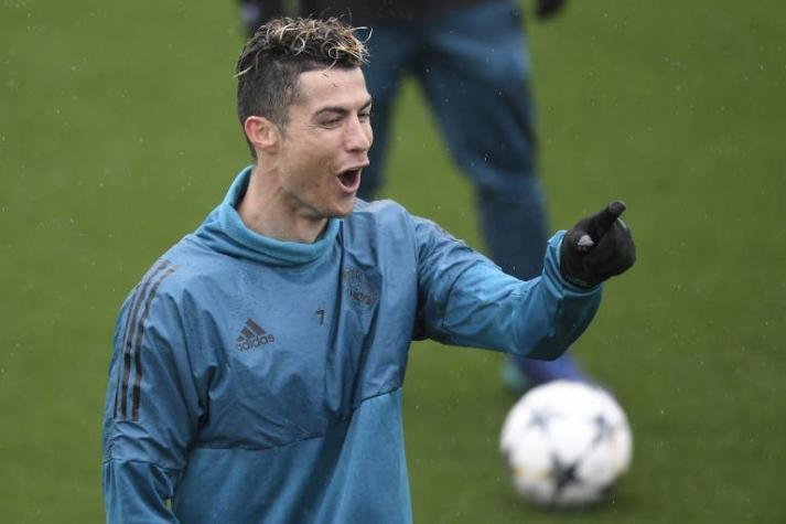 [VIDEO] Joven quiso saludar a Cristiano Ronaldo, pero hizo el ridículo