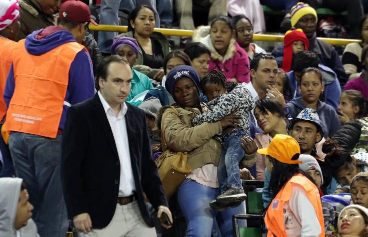 [VIDEO] Regularización migratoria: 1.200 personas repletan el estadio Víctor Jara