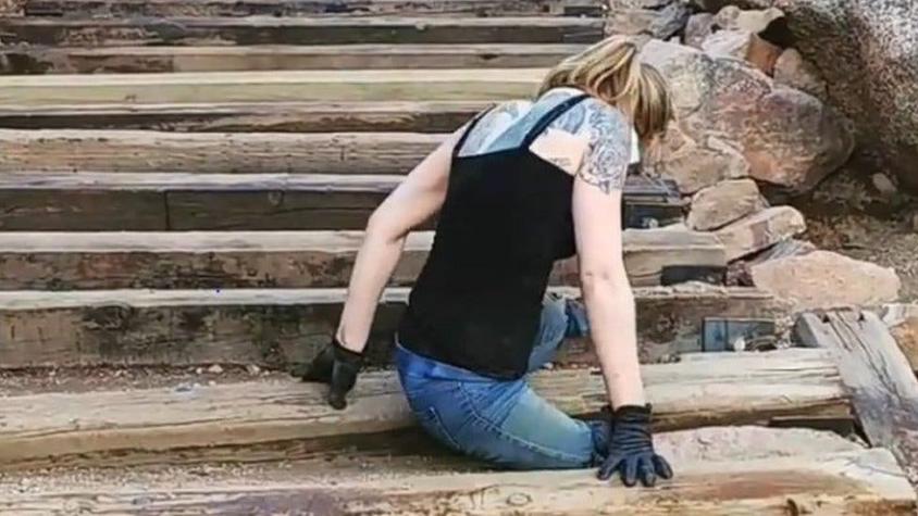 [VIDEO] La hazaña de la joven sin piernas que subió los 2.700 escalones del Incline Manitou en EEUU