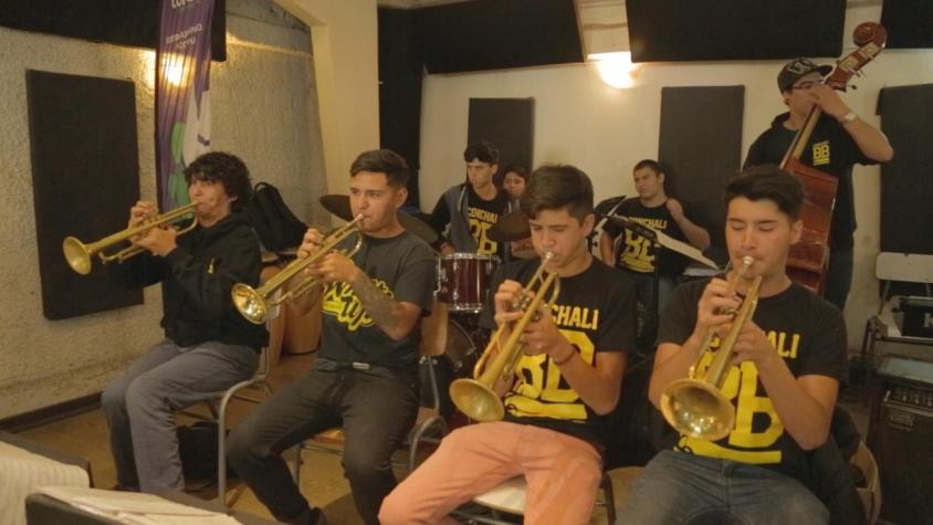 [VIDEO] #LaBuenaNoticia: La "Conchalí Big Band"