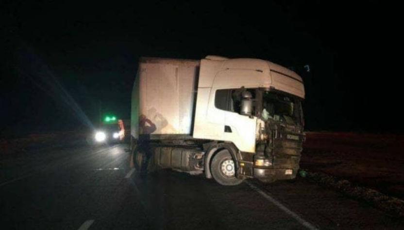 Cinco muertos en Calama tras choque de camión con automóvil