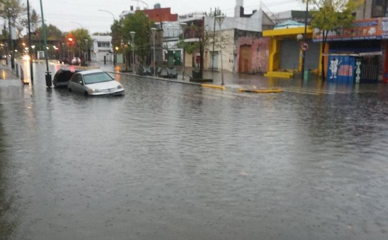[FOTOS Y VIDEOS] Fuerte temporal provoca inundaciones y destrozos en Buenos Aires