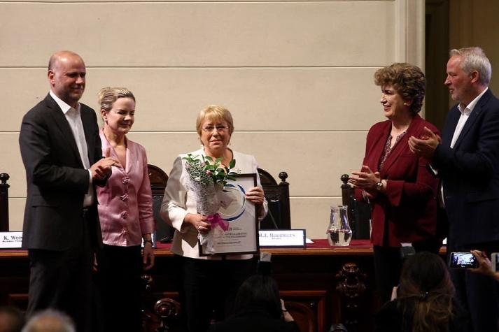 Bachelet recibe premio de la Alianza Progresista: "En Chile los ciudadanos quieren más cambios"