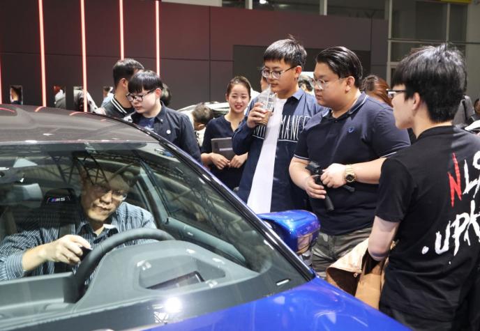 Cómo China se lanzó en la carrera de los vehículos inteligentes