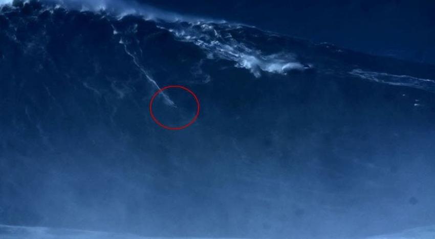 [VIDEO] Surfista brasileño domina la ola más grande del mundo