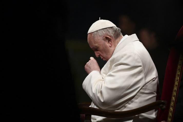 [VIDEO] Papa Francisco tuvo primer encuentro con obispos chilenos y los instó a "meditar y orar"