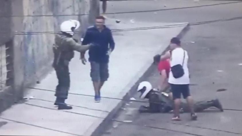 [VIDEO] Violenta agresión a Carabineros en Iquique