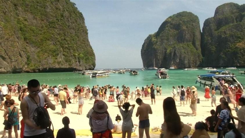 [VIDEO] ¿Por qué se están imponiendo medidas contra los turistas en distintos lugares del mundo?