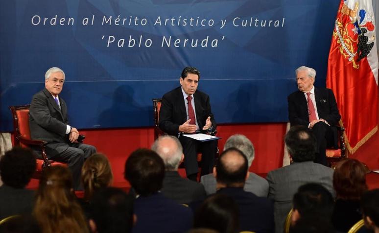 [VIDEO] El momento en que el temblor sorprendió a Piñera y Vargas Llosa en La Moneda