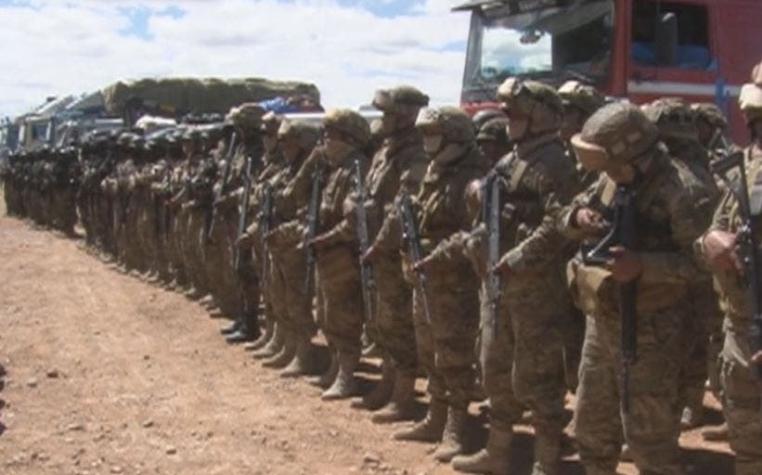 [VIDEO] Bolivia refuerza con militares su frontera con Chile