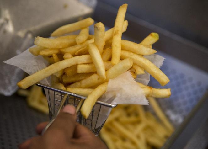 No más papitas fritas con beca Junaeb: Gobierno impulsa plan de menús saludables