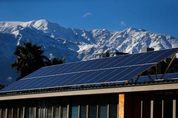 ¿Quieres tener un sistema de energía solar en tu hogar? Conoce cómo postular al subsidio del Minvu