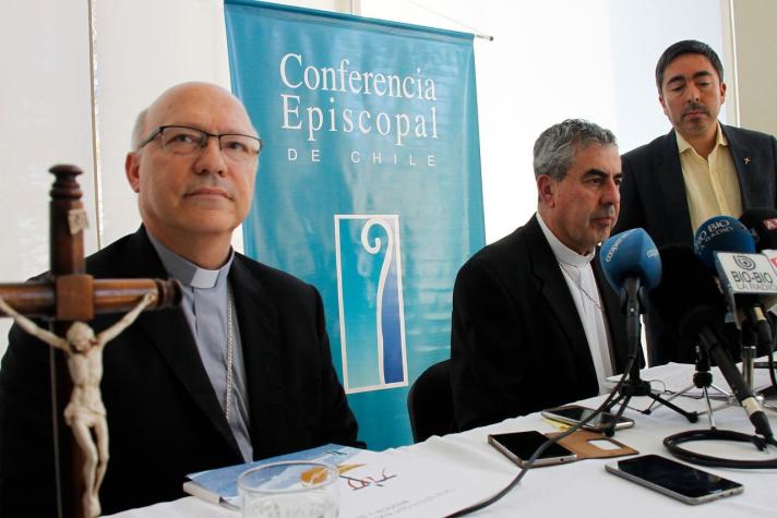 Obispos reconocen que abusos son "una llaga abierta" antes de reunirse con el Papa