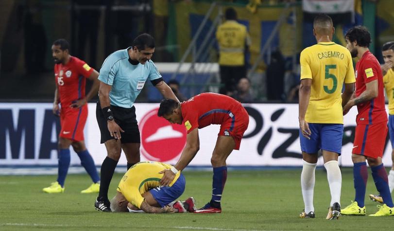Medio brasileño asegura que Dani Alves se perderá el Mundial de Rusia 2018