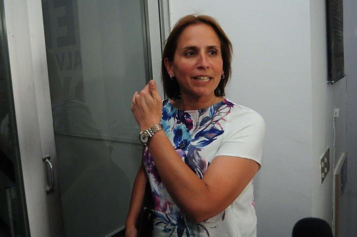 Alcaldesa de Peñalolén desata polémica luego de tratar de "madres" a jugadores de la U