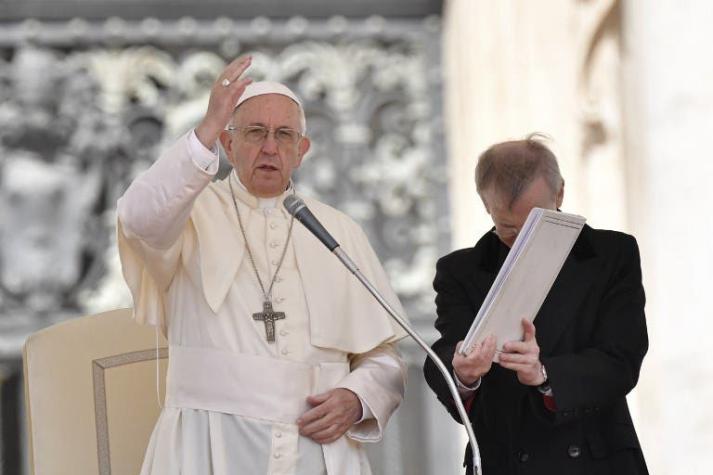 Papa Francisco está "muy preocupado" por la "espiral de violencia" en Oriente Medio