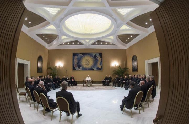 [VIDEO] Obispos vuelven con tarea cumplida a segunda reunión con el Papa Francisco