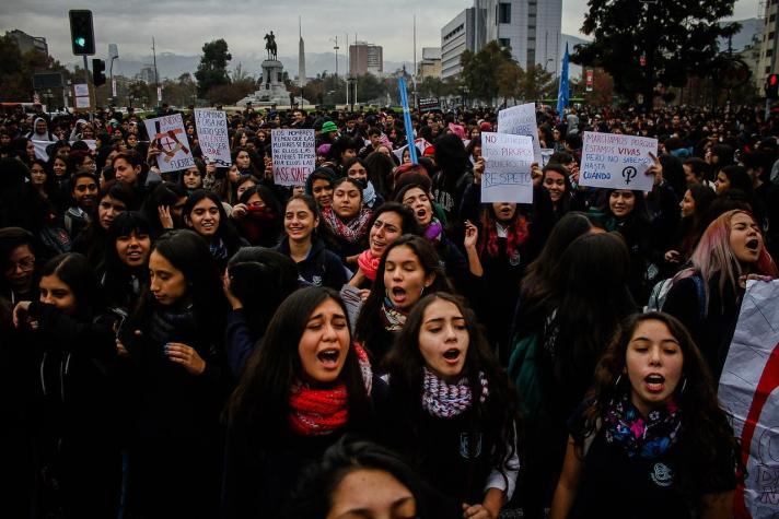 [VIDEO] Estudiantes marchan contra la violencia machista por la Alameda