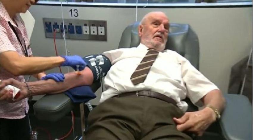 [VIDEO] Así fue la última donación de sangre del hombre "brazo de oro"