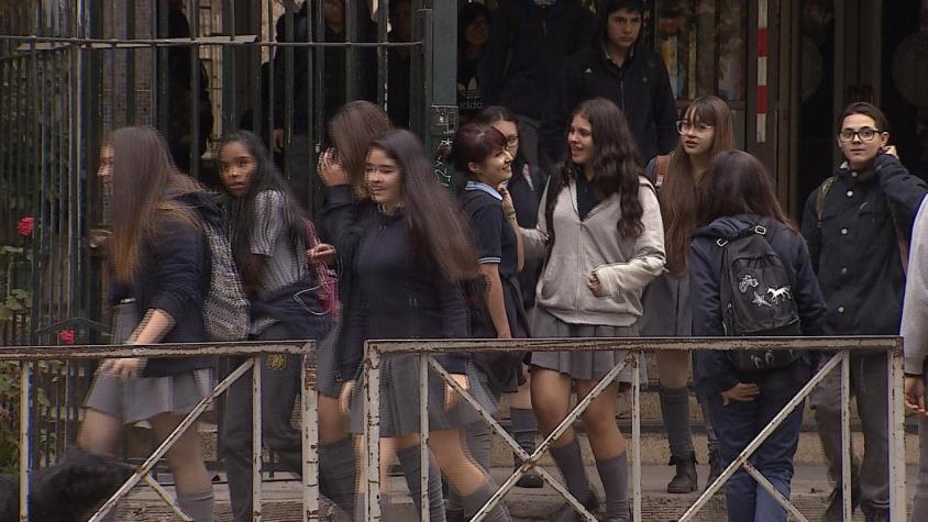 [VIDEO] Estudiantes exigen cambio de colegios monogéneros a mixtos