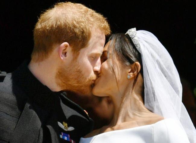 [VIDEO] Boda Real: el romántico beso de los duques de Sussex
