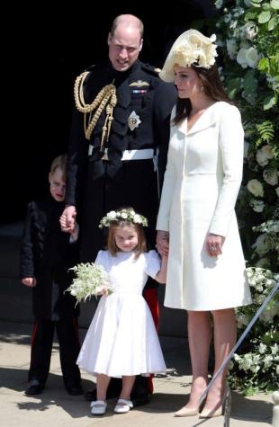 [FOTOS] Príncipe William y Kate Middleton destacan junto a sus hijos en la boda de Harry y Meghan