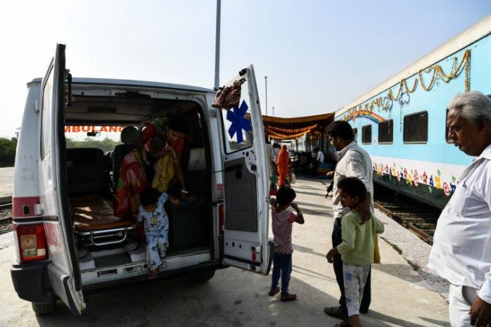 India: Cinco muertos y decenas de personas en cuarenta por virus Nipah