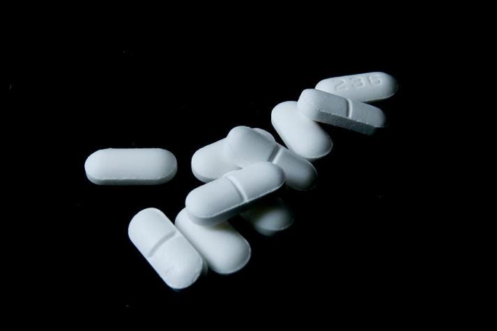 Retiran del mercado lote de marca de Paracetamol: detectaron manchas oscuras