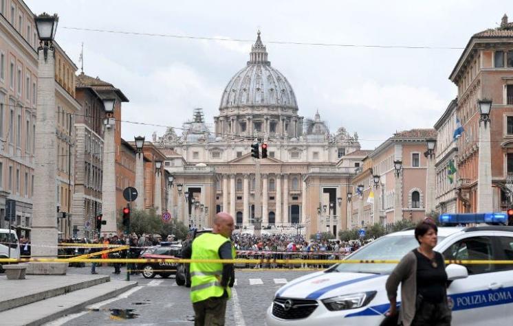 [FOTOS] Evacúan inmediaciones del Vaticano por aviso de bomba