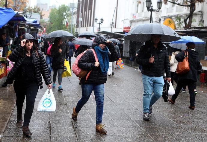 [VIDEO] ¿A qué hora comenzará la lluvia este martes en Santiago?