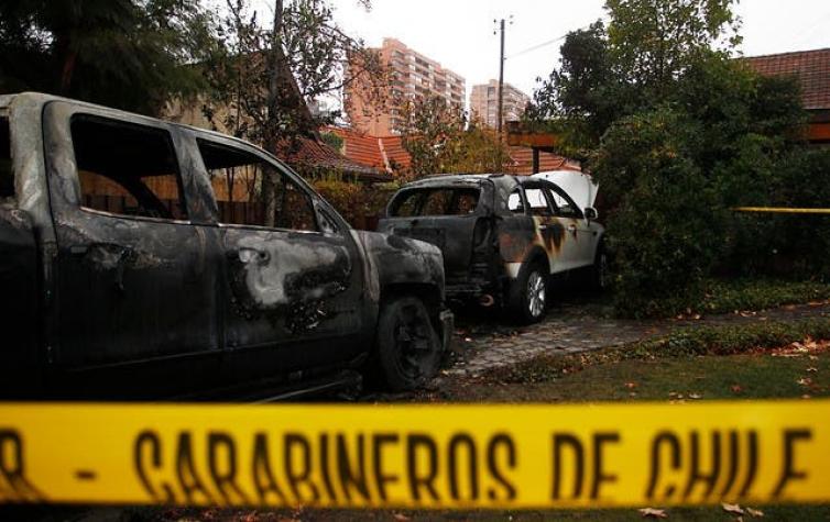 [VIDEO] Lavín califica de "extraña" la quema de dos autos en Las Condes