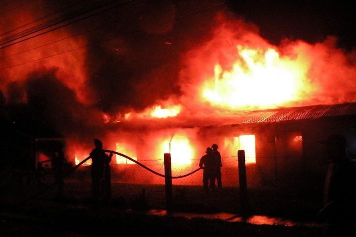 Ataque incendiario destruye casa patronal en fundo de Curacautín