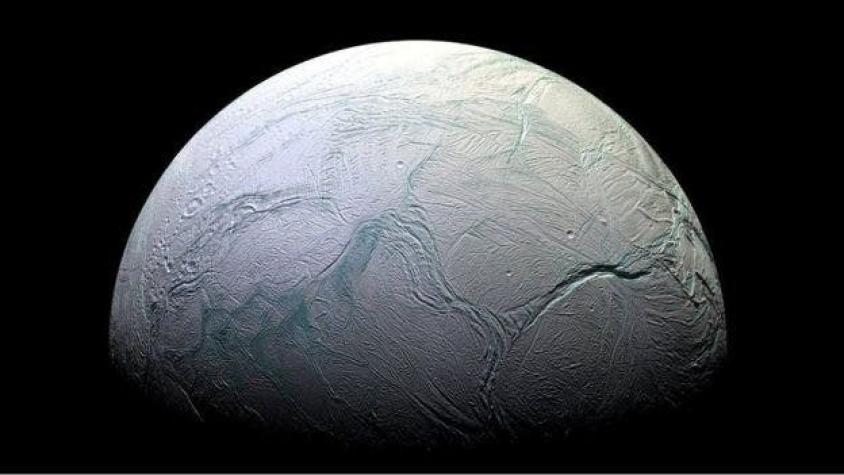[VIDEO] Encélado: la luna de Saturno podría albergar vida extraterrestre