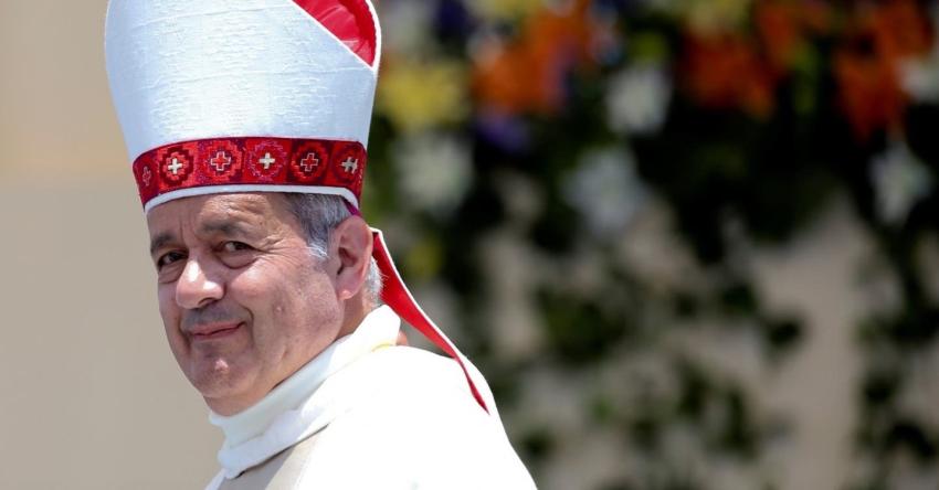 Papa Francisco acepta la renuncia de obispos Juan Barros y Gonzalo Duarte