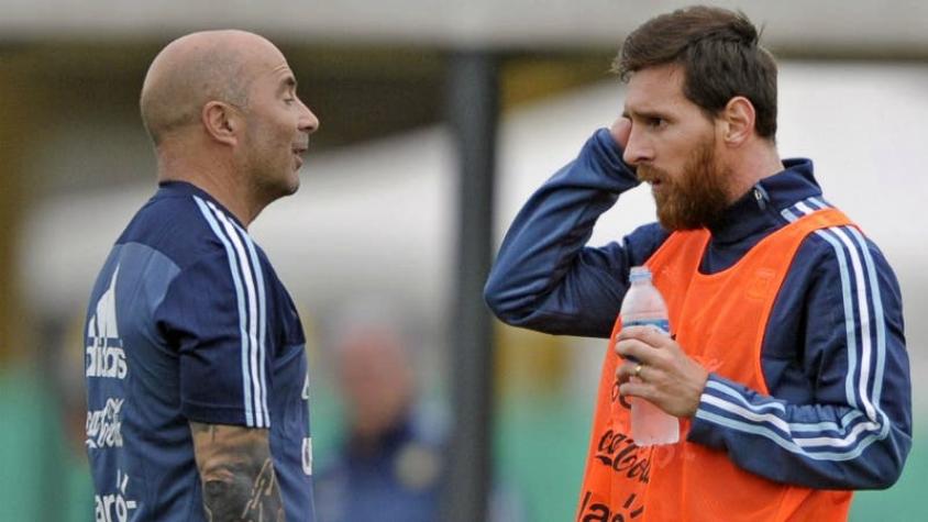 ¿Reconciliados? El abrazo de Jorge Sampaoli a Lionel Messi por su cumpleaños