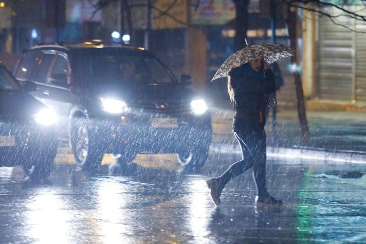 Meteorología emite alerta por lluvias entre regiones del Biobío y Los Lagos