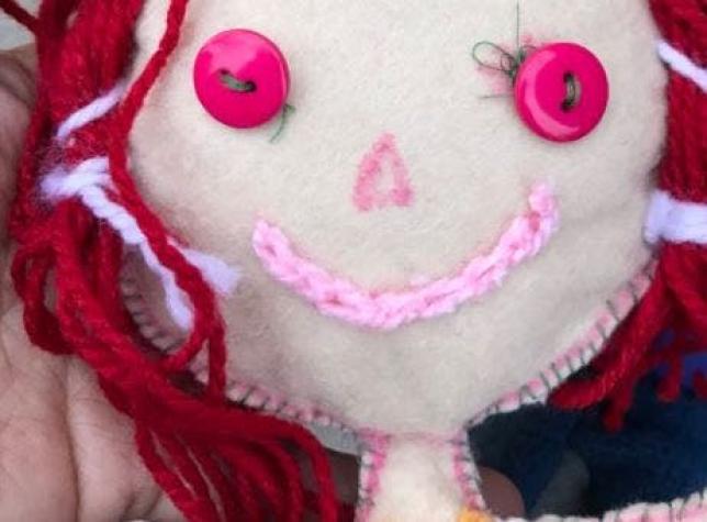 Metro se suma a la tierna búsqueda de la dueña de una muñeca perdida