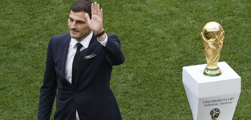 [FOTO] El emotivo mensaje de Iker Casillas a la Copa del Mundo